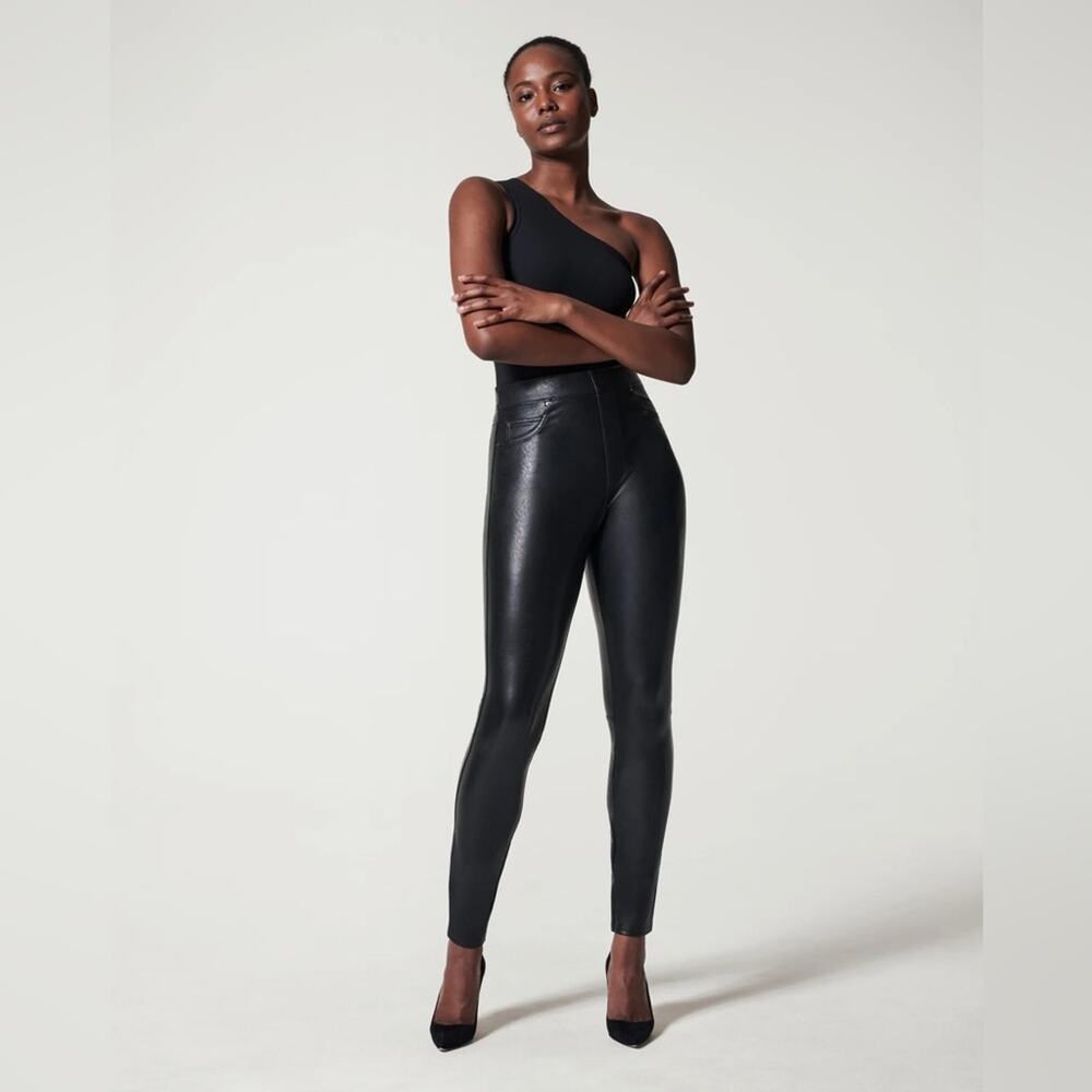 NWOT Spanx Leather-Like Ankle Skinny Pant Black S